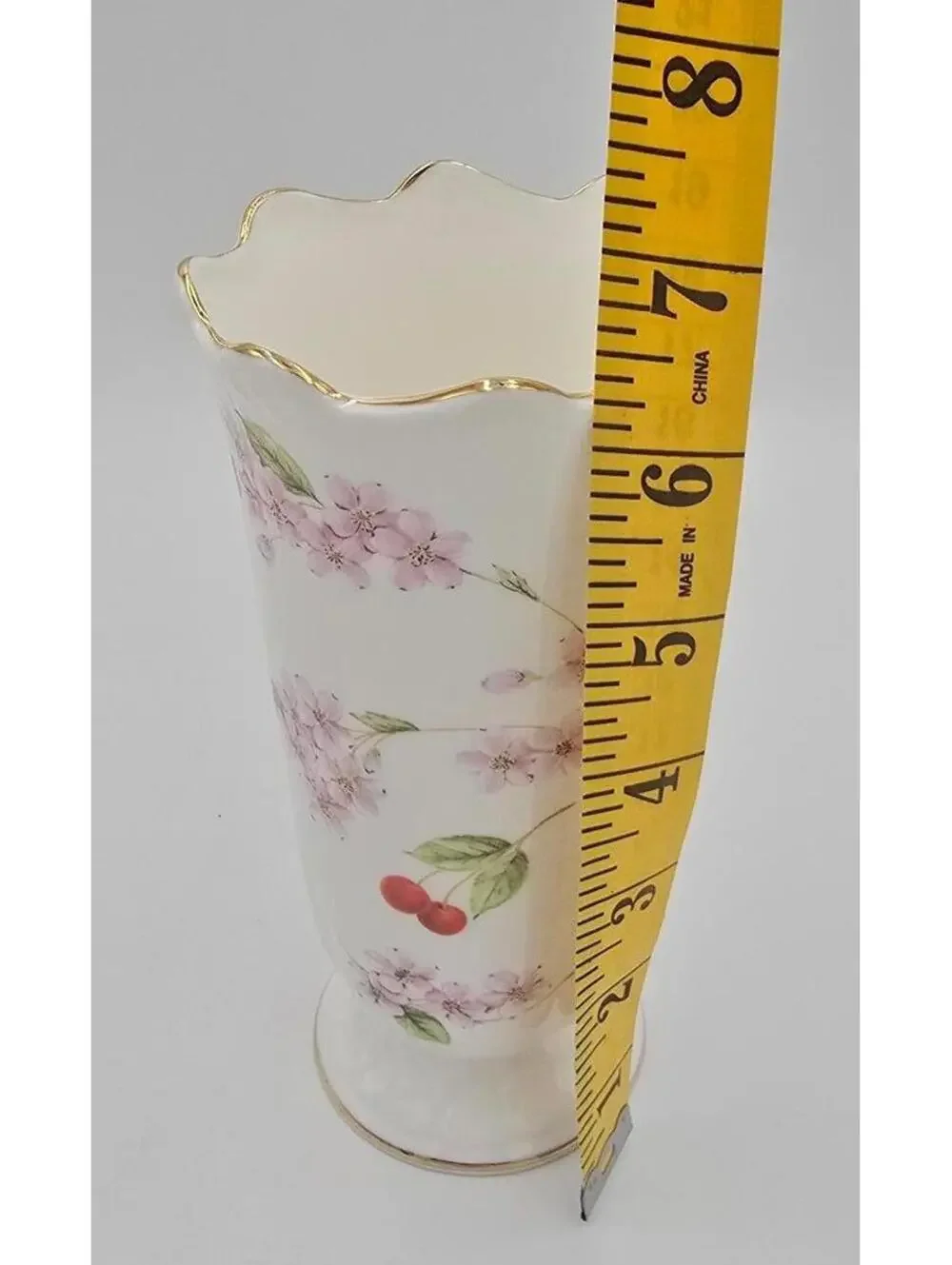Vintage Aynsley Cherry Blossom Fine Pattern Bone China Vase With Gold Trim 6.5